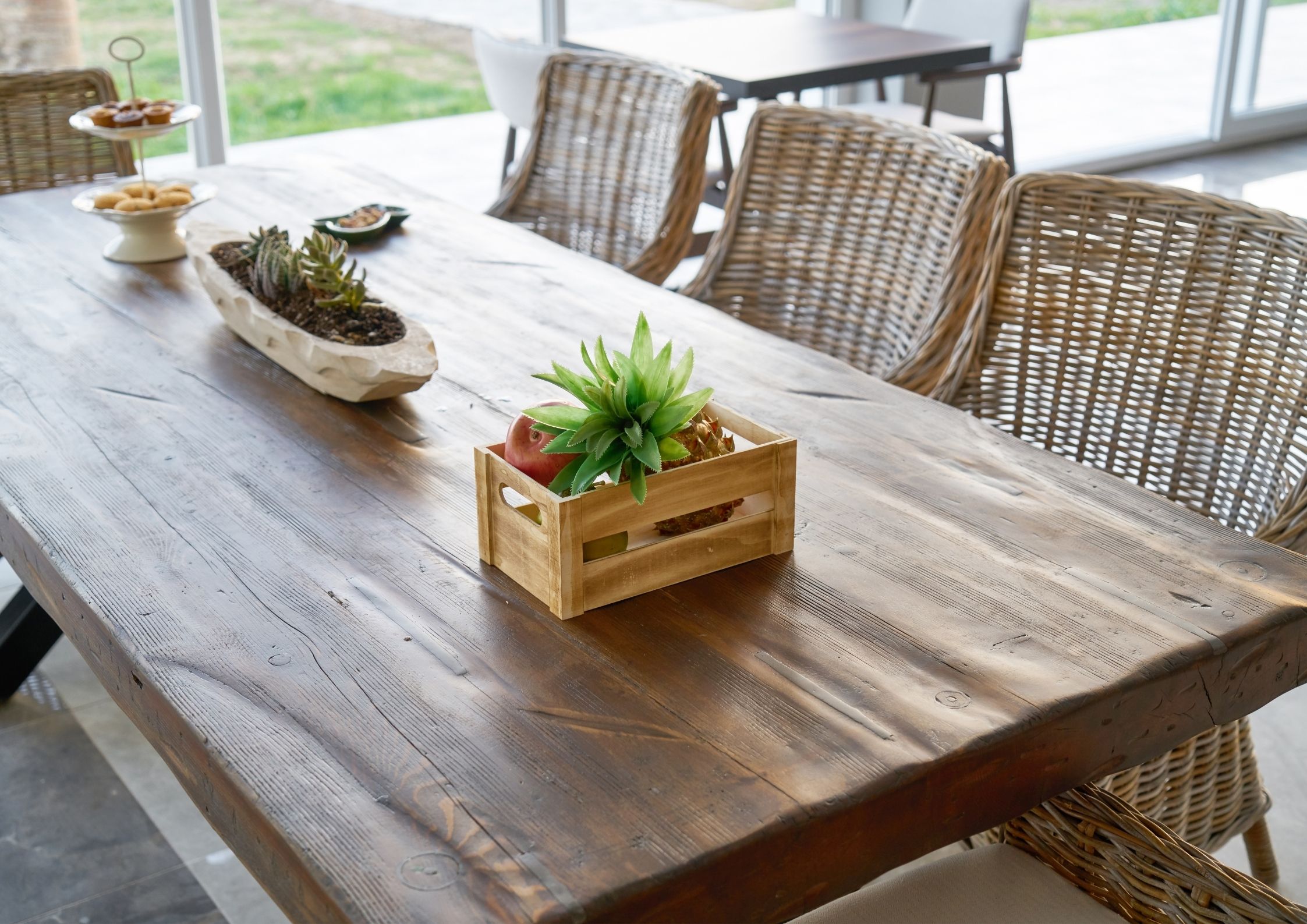 Rustic Scandinavian Kitchen Tips: Dining Table